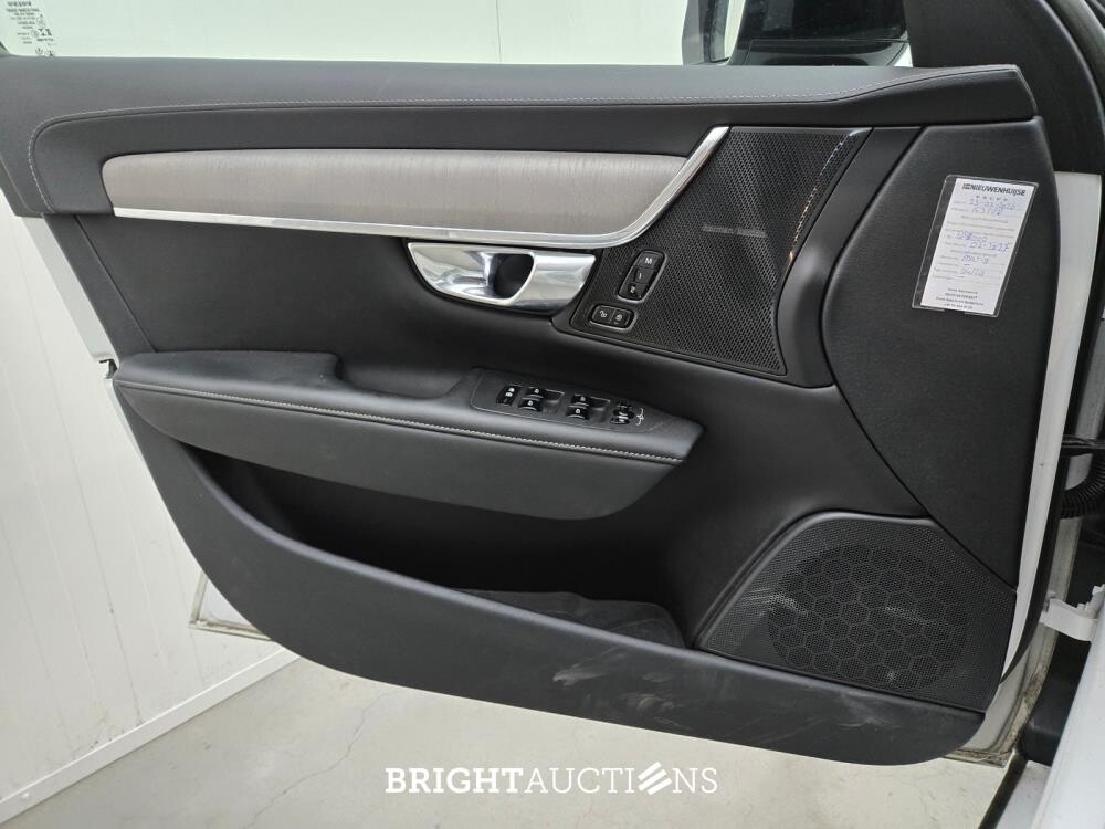 Volvo V90 T6 Plug-in Hybrid Ultimate Bright 2.0 AWD 398pk 2022 (Origineel-NL), P-982-ZL