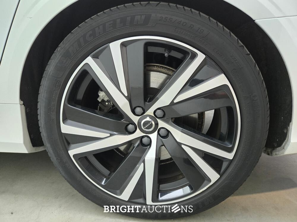 Volvo V90 T6 Plug-in Hybrid Ultimate Bright 2.0 AWD 398pk 2022 (Origineel-NL), P-982-ZL