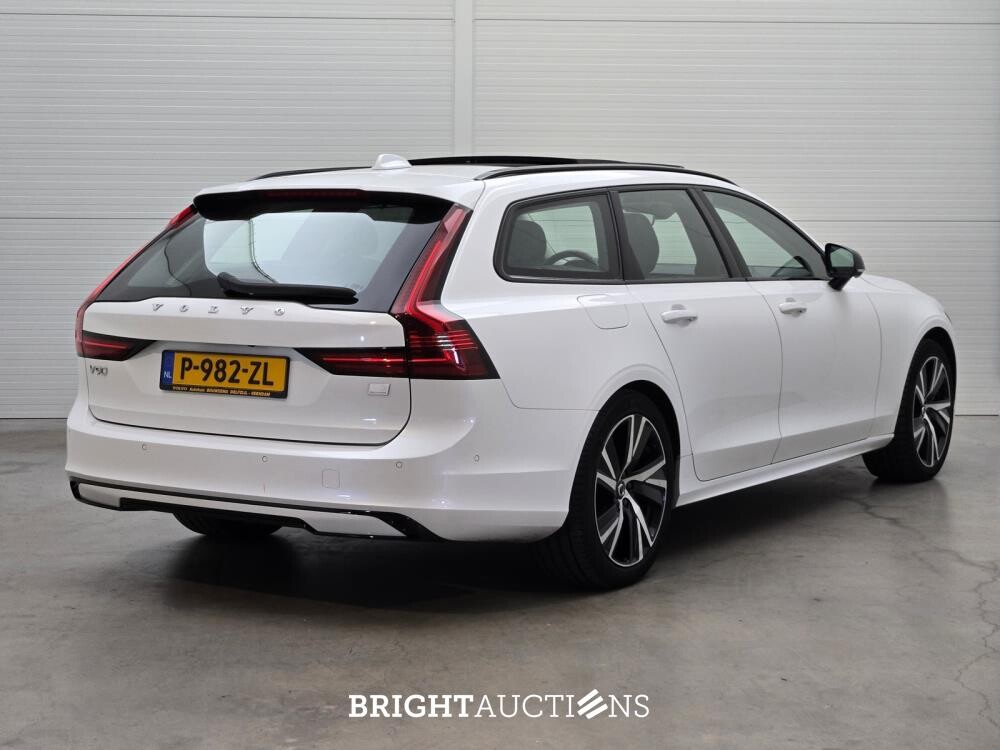 Volvo V90 T6 Plug-in Hybrid Ultimate Bright 2.0 AWD 398pk 2022 (Origineel-NL), P-982-ZL