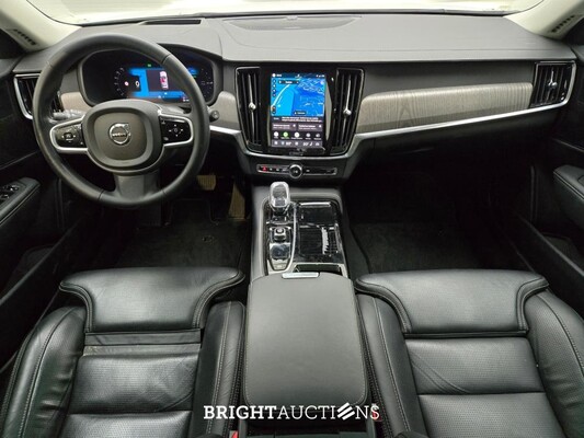 Volvo V90 T6 Plug-in Hybrid Ultimate Bright 2.0 AWD 398pk 2022 (Origineel-NL), P-982-ZL