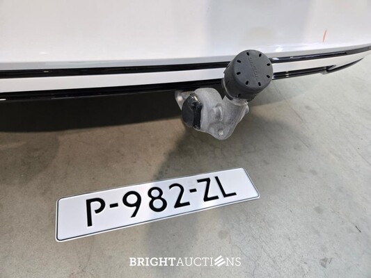 Volvo V90 T6 Plug-in Hybrid Ultimate Bright 2.0 AWD 398pk 2022 (Origineel-NL), P-982-ZL