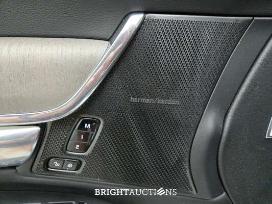 Volvo V90 T6 Plug-in Hybrid Ultimate Bright 2.0 AWD 398pk 2022 (Origineel-NL), P-982-ZL
