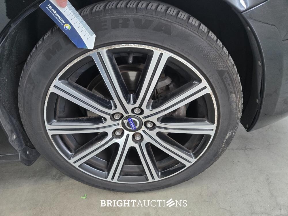 Volvo V60 D3 Ocean Race 2.0 150pk 2016, ZN-628-D