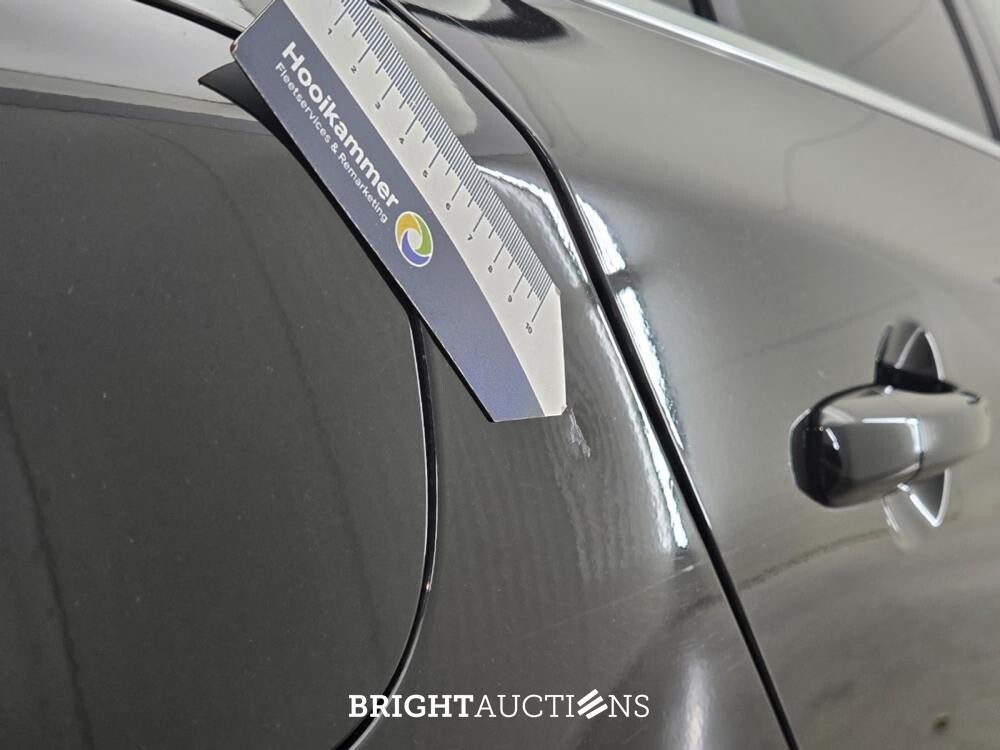 Volvo V60 D3 Ocean Race 2.0 150pk 2016, ZN-628-D