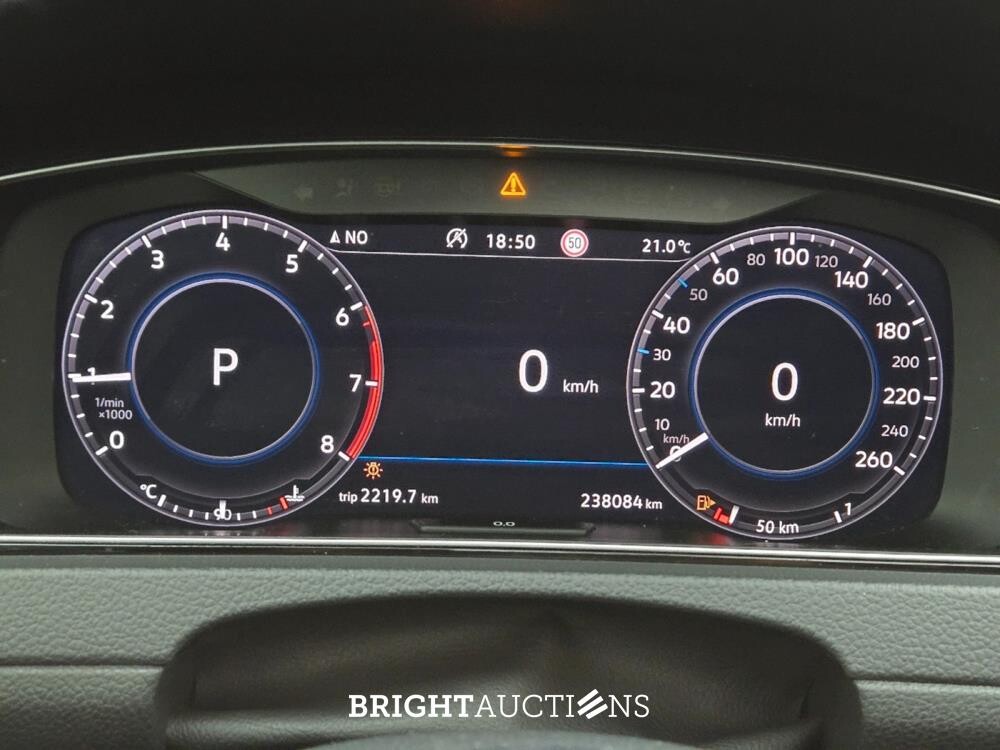 Volkswagen Golf Highline Business R 1.5 TSI 150pk 2018, G-414-DH