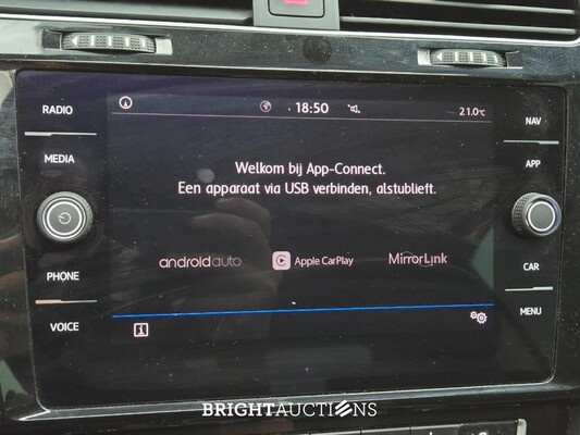 Volkswagen Golf Highline Business R 1.5 TSI 150pk 2018, G-414-DH