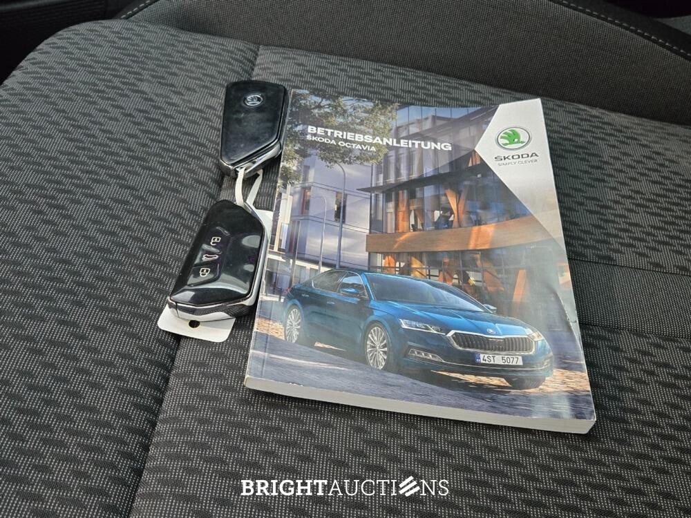 Škoda Octavia Combi e- Business Edition Plus 1.0 TSI 110pk 2022, S-814-XJ