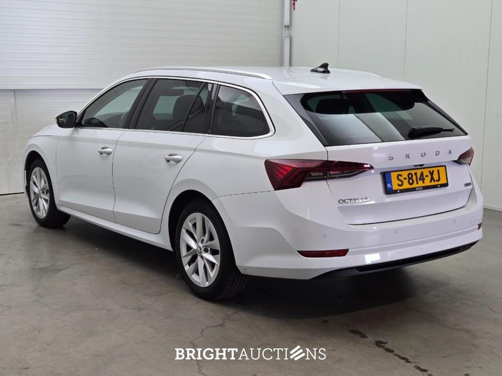Škoda Octavia Combi e- Business Edition Plus 1.0 TSI 110pk 2022, S-814-XJ