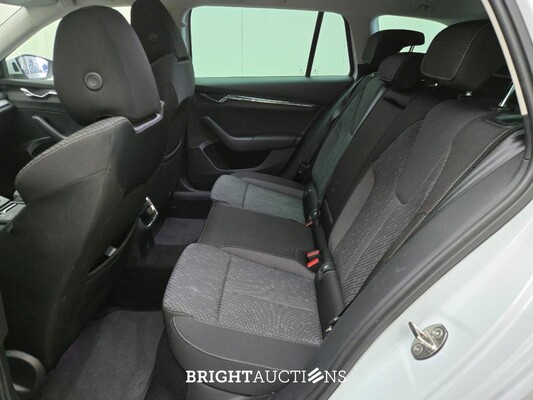 Škoda Octavia Combi e- Business Edition Plus 1.0 TSI 110pk 2022, S-814-XJ