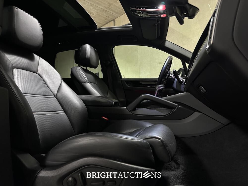 Porsche Cayenne 3.0 E-Hybrid Platinum Edition 462pk 2022, X-844-ZG