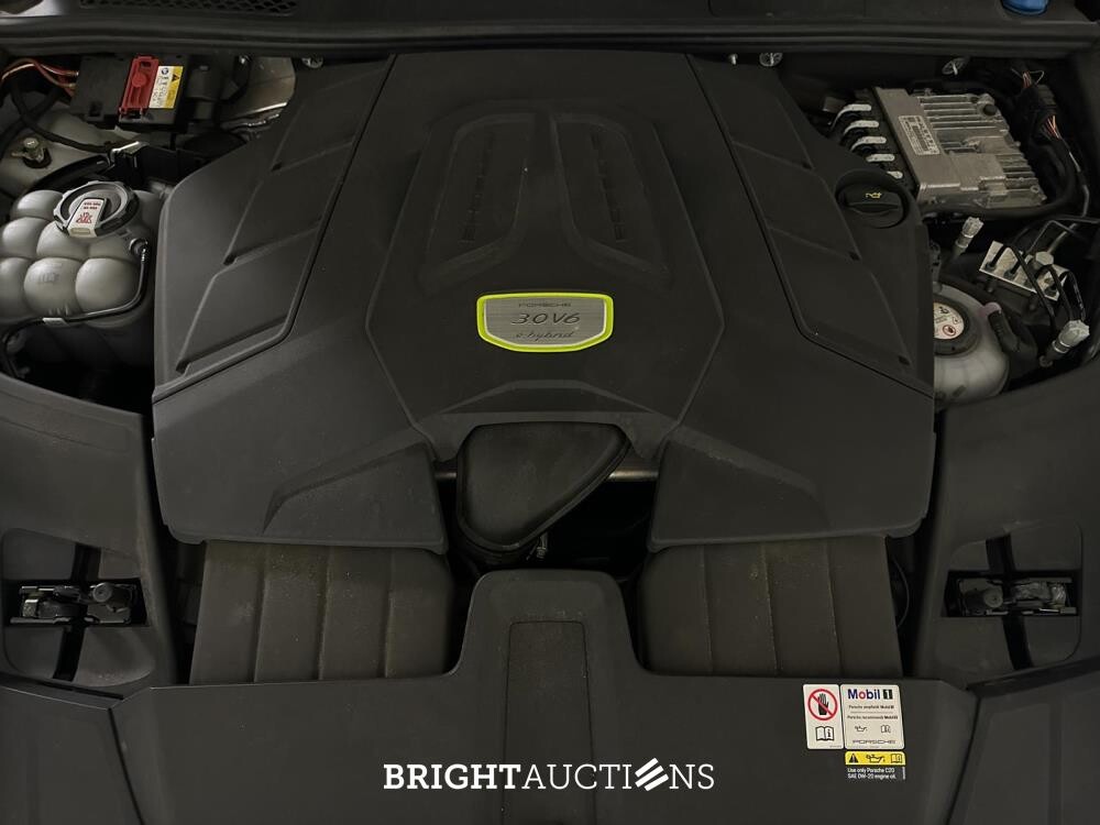 Porsche Cayenne 3.0 E-Hybrid Platinum Edition 462pk 2022, X-844-ZG