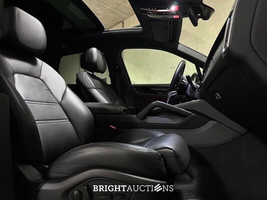 Porsche Cayenne 3.0 E-Hybrid Platinum Edition 462pk 2022, X-844-ZG