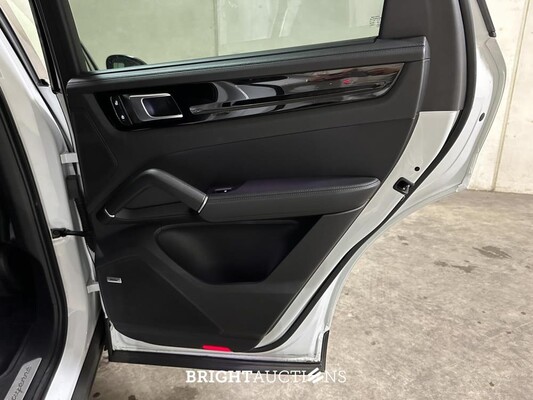 Porsche Cayenne 3.0 E-Hybrid Platinum Edition 462pk 2022, X-844-ZG