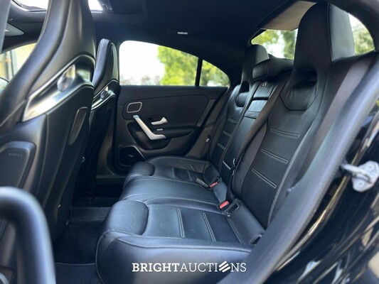 Mercedes-Benz CLA45s 4Matic+ Premium Plus CLA-klasse 421pk 2020, NL-Kenteken