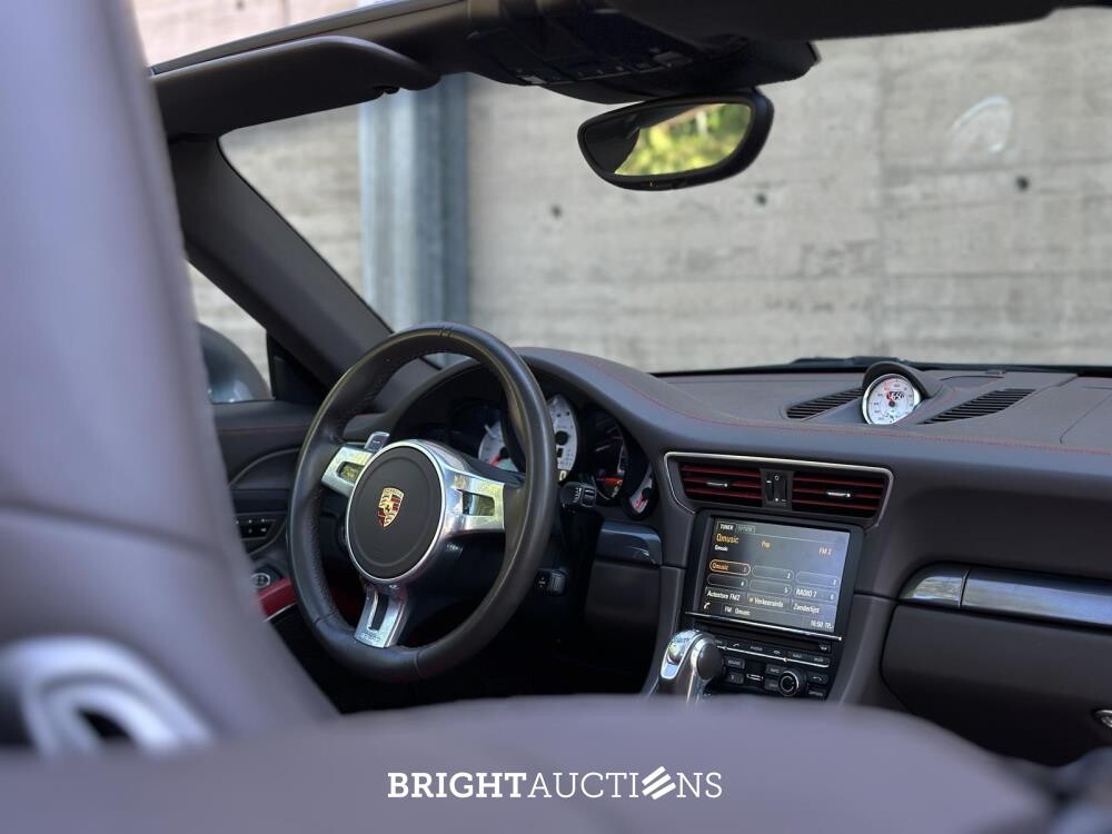 Porsche 911 Turbo S Cabriolet 991 3.8 6-cilinder Cabrio 560pk 2014 (Origineel-NL), NL-kenteken