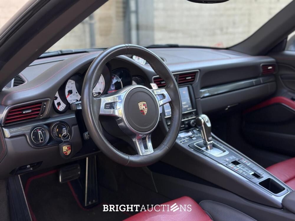 Porsche 911 Turbo S Cabriolet 991 3.8 6-cilinder Cabrio 560pk 2014 (Origineel-NL), NL-kenteken