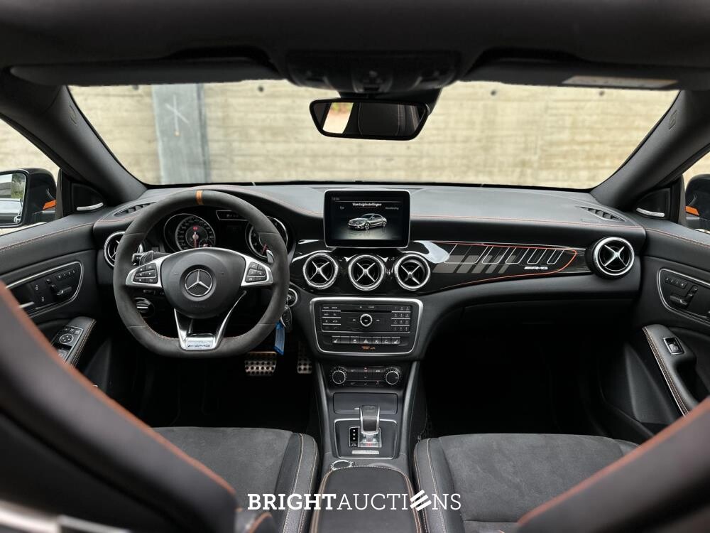 Mercedes-Benz CLA45 4Matic OrangeArt Edition CLA-klasse 360pk 2015, NL-Kenteken