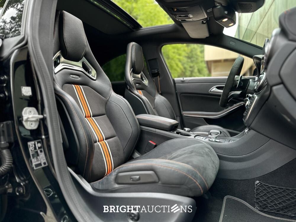 Mercedes-Benz CLA45 4Matic OrangeArt Edition CLA-klasse 360pk 2015, NL-Kenteken