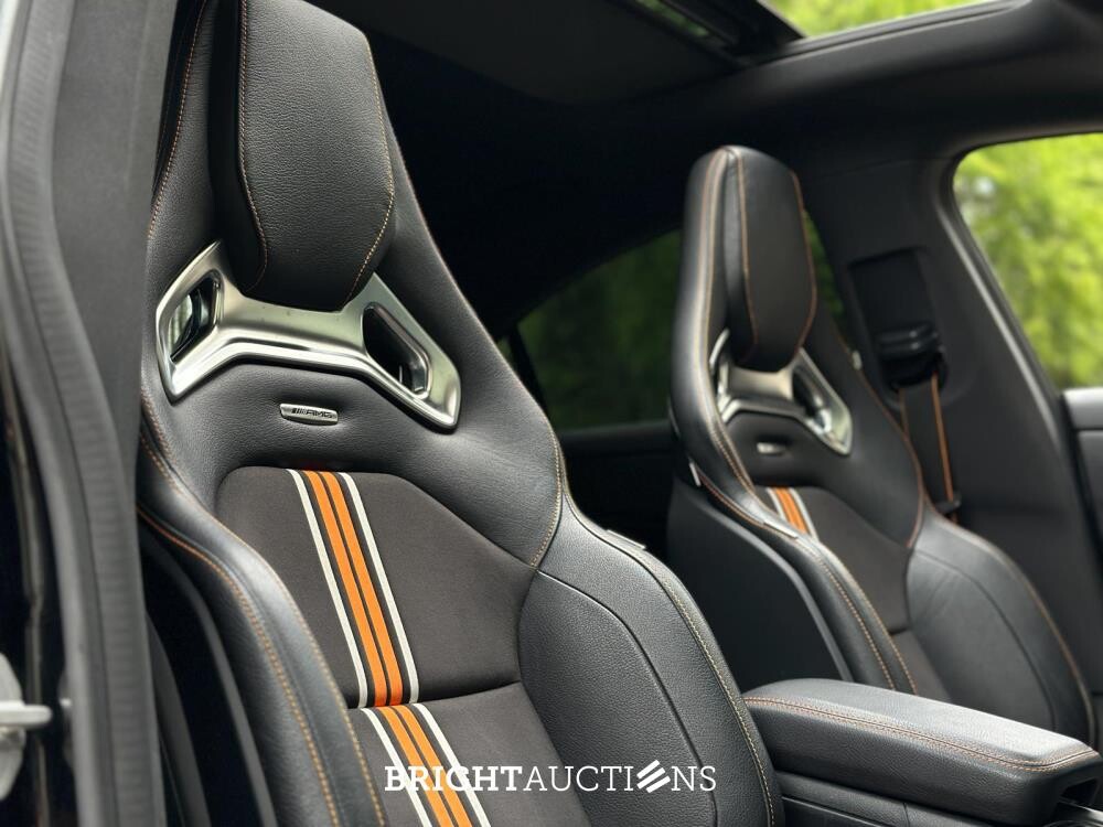 Mercedes-Benz CLA45 4Matic OrangeArt Edition CLA-klasse 360pk 2015, NL-Kenteken