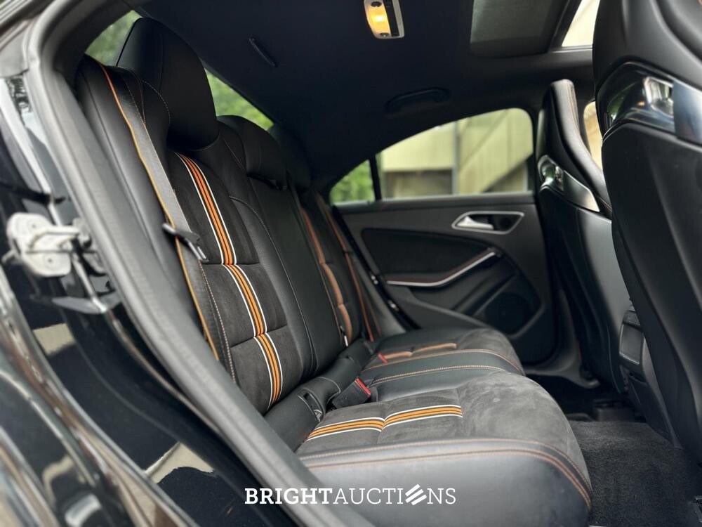 Mercedes-Benz CLA45 4Matic OrangeArt Edition CLA-klasse 360pk 2015, NL-Kenteken