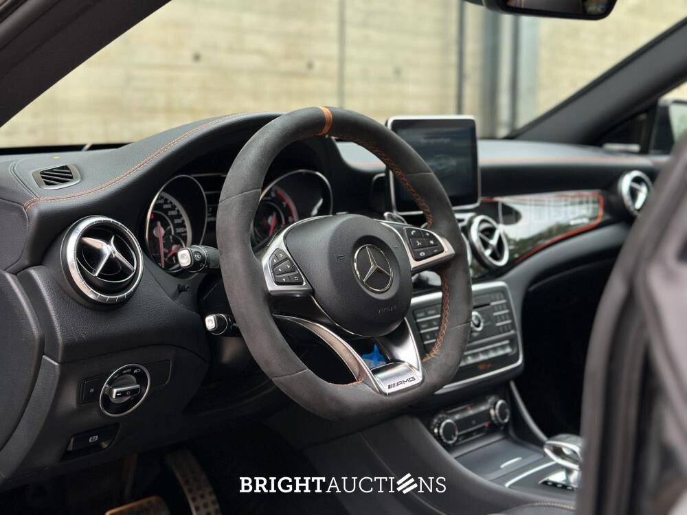 Mercedes-Benz CLA45 4Matic OrangeArt Edition CLA-klasse 360pk 2015, NL-Kenteken
