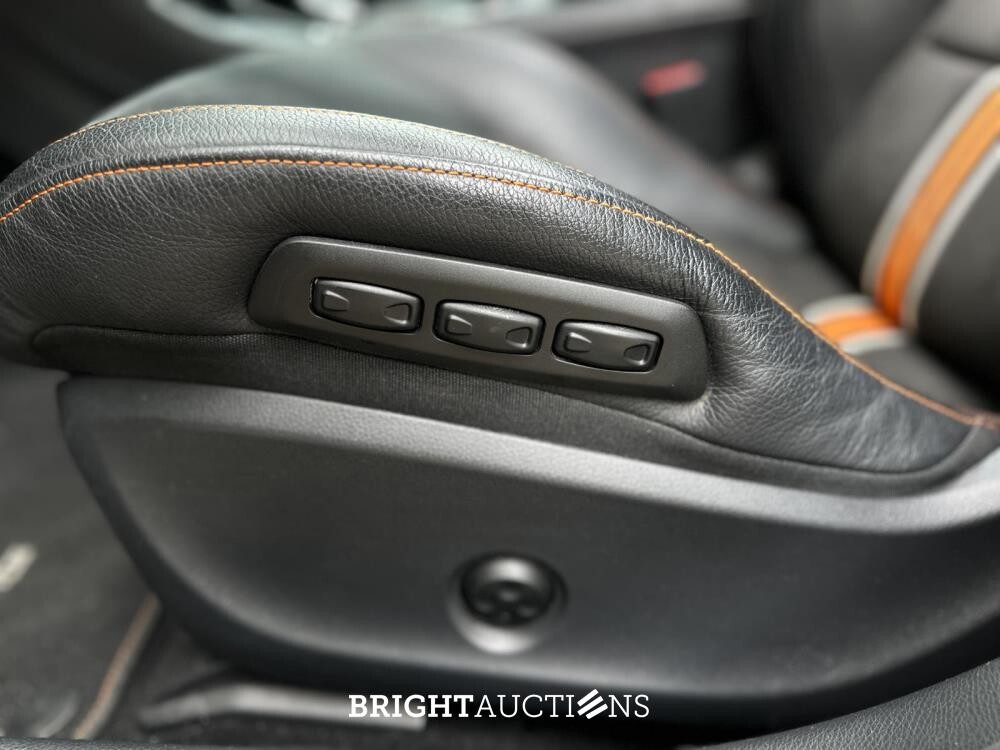 Mercedes-Benz CLA45 4Matic OrangeArt Edition CLA-klasse 360pk 2015, NL-Kenteken
