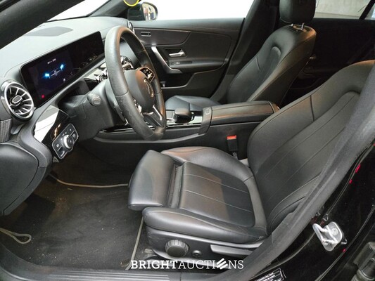 Mercedes-Benz CLA180 Shooting Brake Luxury Line 136pk 2023 (Origineel-NL) CLA-Klasse, S-772-XJ