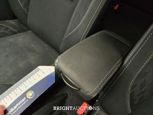 Renault Clio Estate Limited 0.9 TCe 90pk 2020 (Origineel-NL), J-701-FF