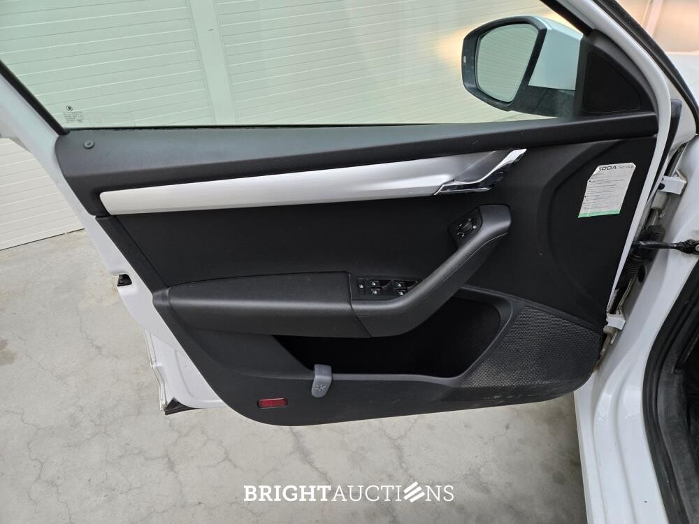 Škoda Octavia Combi Greentech Clever Edition 1.0 TSI 116pk 2019 (Origineel-NL), G-392-GD