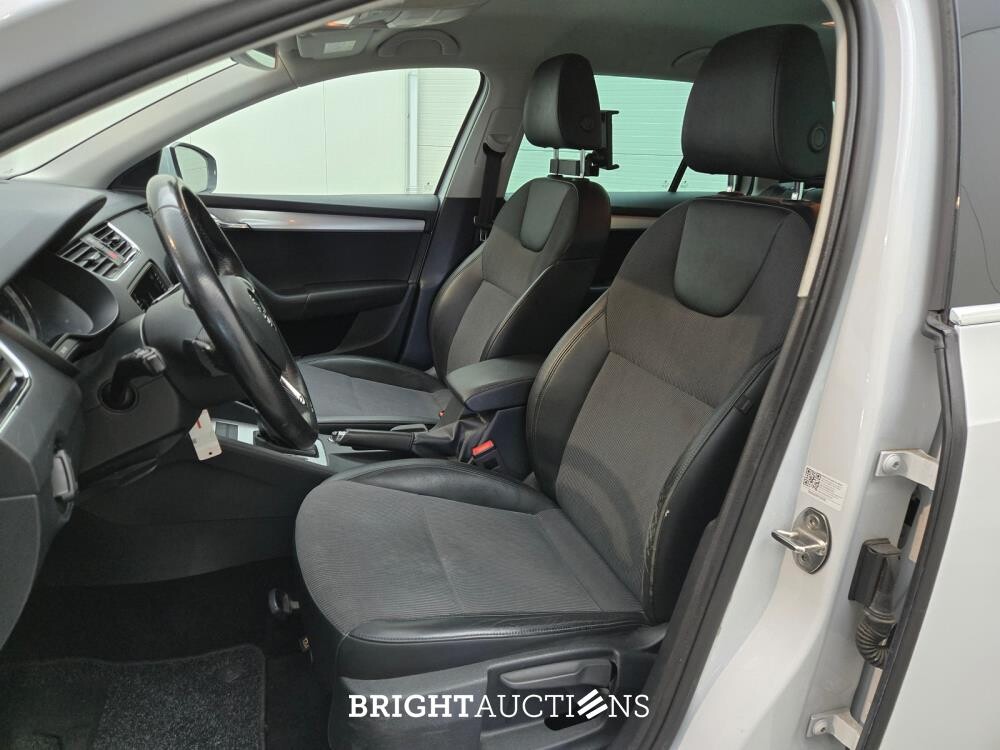Škoda Octavia Combi Greentech Clever Edition 1.0 TSI 116pk 2019 (Origineel-NL), G-392-GD