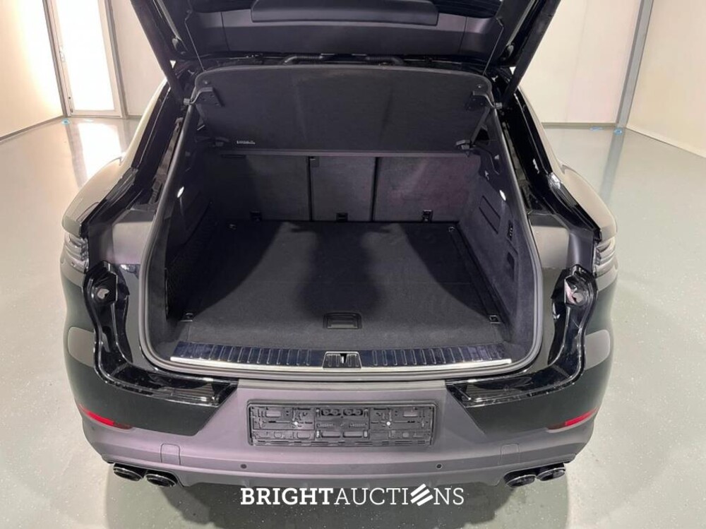 Porsche Cayenne Coupe E-Hybrid Sport Chrono Lucht Inno Drive MY24 NW Model 3.0 470pk 2023, MHA787E