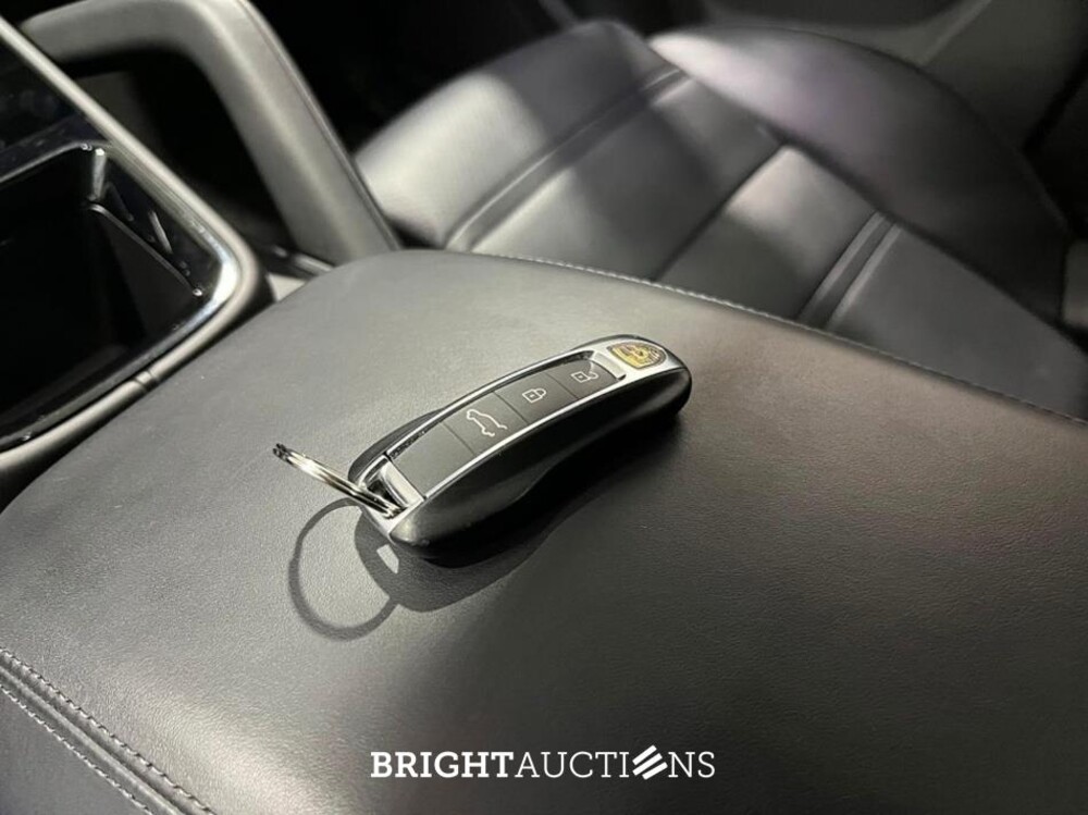 Porsche Cayenne Coupe E-Hybrid Sport Chrono Lucht Inno Drive MY24 NW Model 3.0 470pk 2023, MHA787E