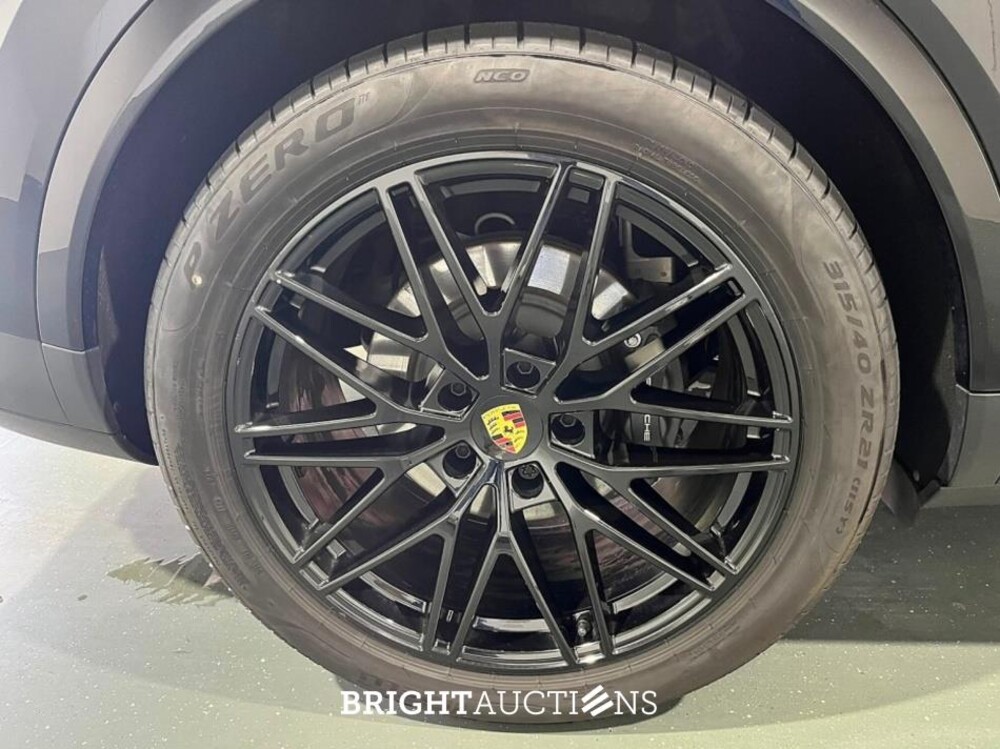 Porsche Cayenne Coupe E-Hybrid Sport Chrono Lucht Inno Drive MY24 NW Model 3.0 470pk 2023, MHA787E