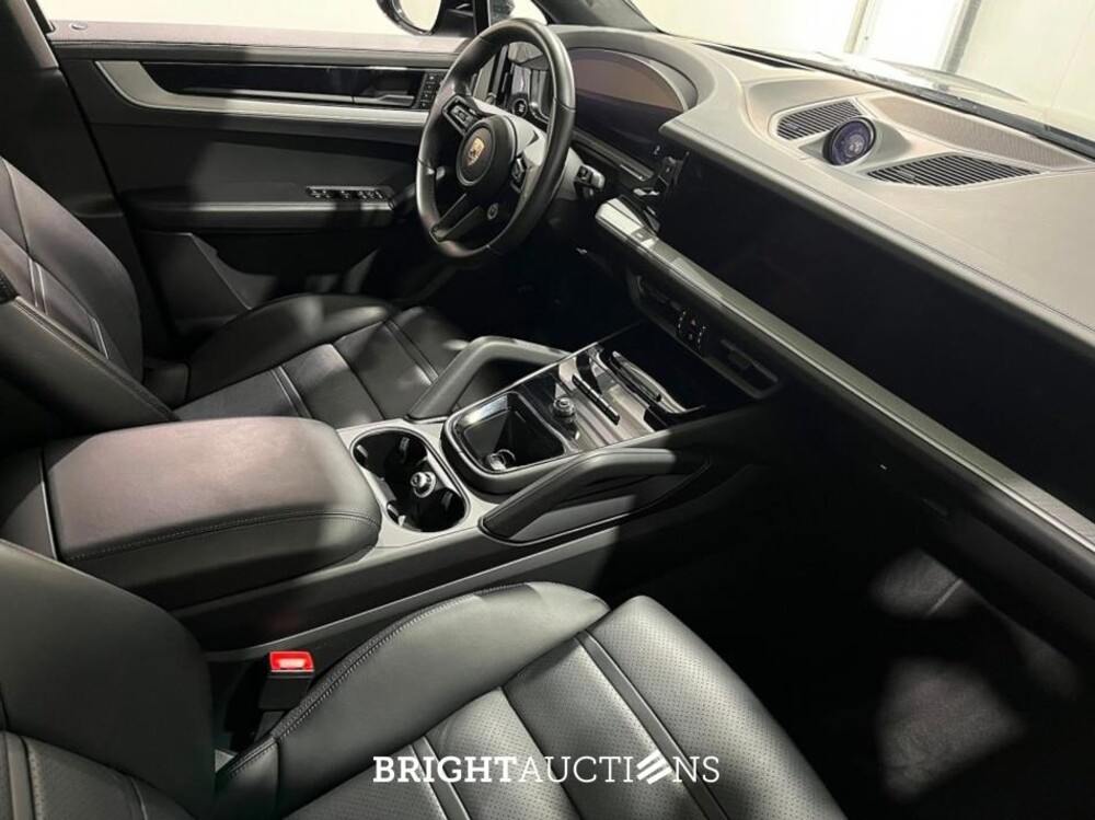 Porsche Cayenne Coupe E-Hybrid Sport Chrono Lucht Inno Drive MY24 NW Model 3.0 470pk 2023, MHA787E