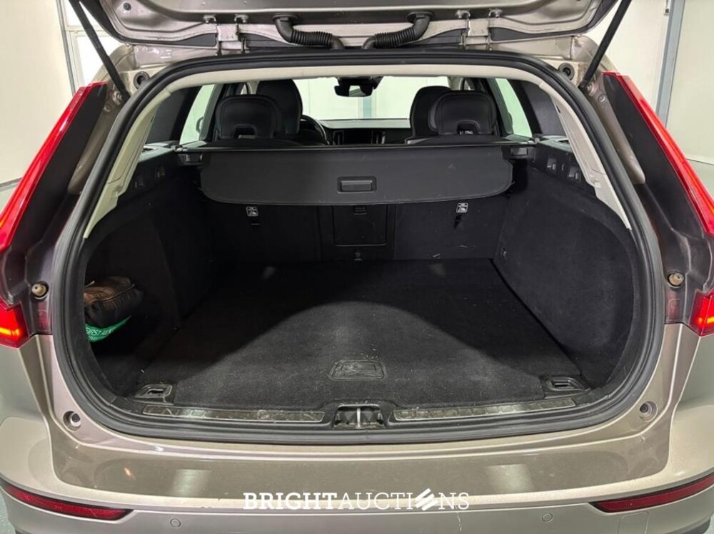 Volvo V60 B3 Momentum Advantage 2.0 163pk 2021 (Origineel-NL), L-461-GV