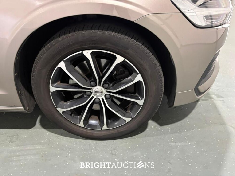 Volvo V60 B3 Momentum Advantage 2.0 163pk 2021 (Origineel-NL), L-461-GV