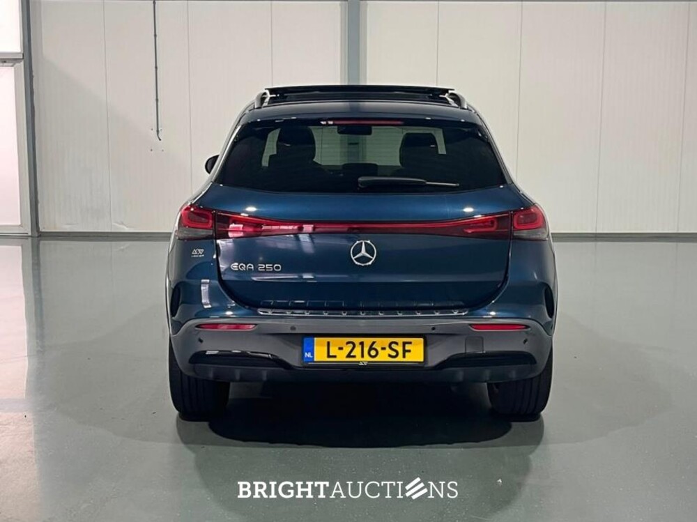 Mercedes-Benz EQA 25067 Business Solution AMG 67 kWh 190pk 2021 (Origineel-NL) EQA-Klasse, L-216-SF