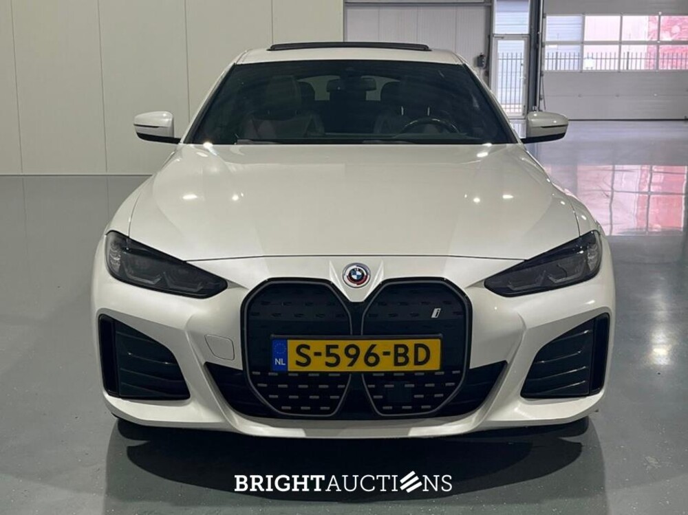 BMW i4 eDrive40 High Executive M-pakket 84 kWh 340pk 2022 (Origineel-NL), S-596-BD
