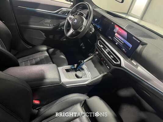 BMW i4 eDrive40 High Executive M-pakket 84 kWh 340pk 2022 (Origineel-NL), S-596-BD