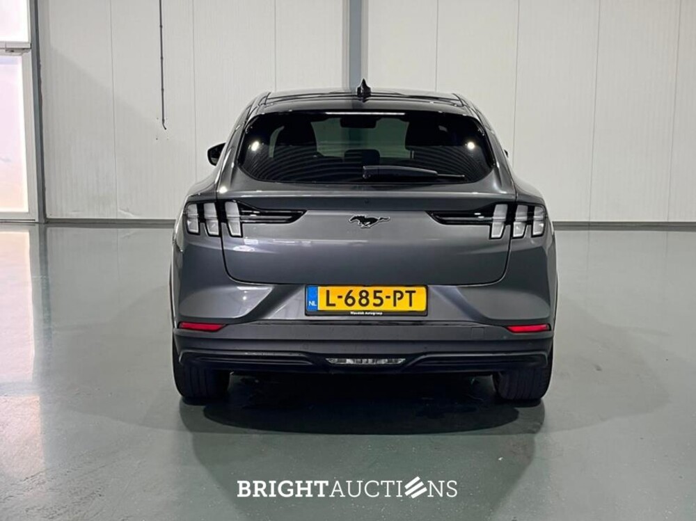 Ford Mustang Mach-E RWD 75 kWh 258pk 2021 (Origineel-NL), L-685-PT