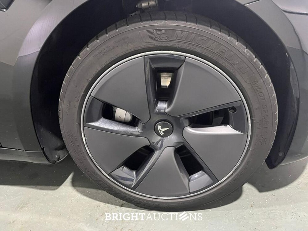 Tesla Model 3 Standard RWD Plus AMD Ryzen 60 kWh 238pk 2023 (Origineel-NL), S-631-SL