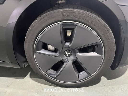 Tesla Model 3 Standard RWD Plus AMD Ryzen 60 kWh 238pk 2023 (Origineel-NL), S-631-SL
