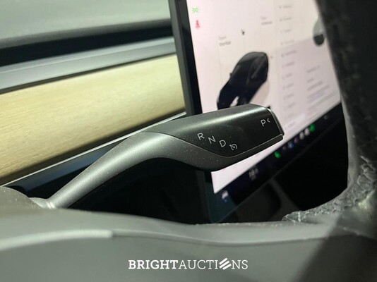 Tesla Model 3 Standard RWD Plus AMD Ryzen 60 kWh 238pk 2023 (Origineel-NL), S-631-SL