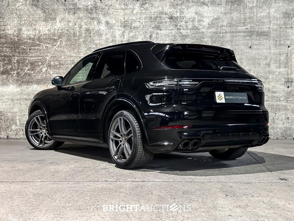 Porsche Cayenne E-Hybrid Platinum Edition 3.0 V6 462pk 2023 (Origineel-NL), NL-kenteken -Sport-Chrono-