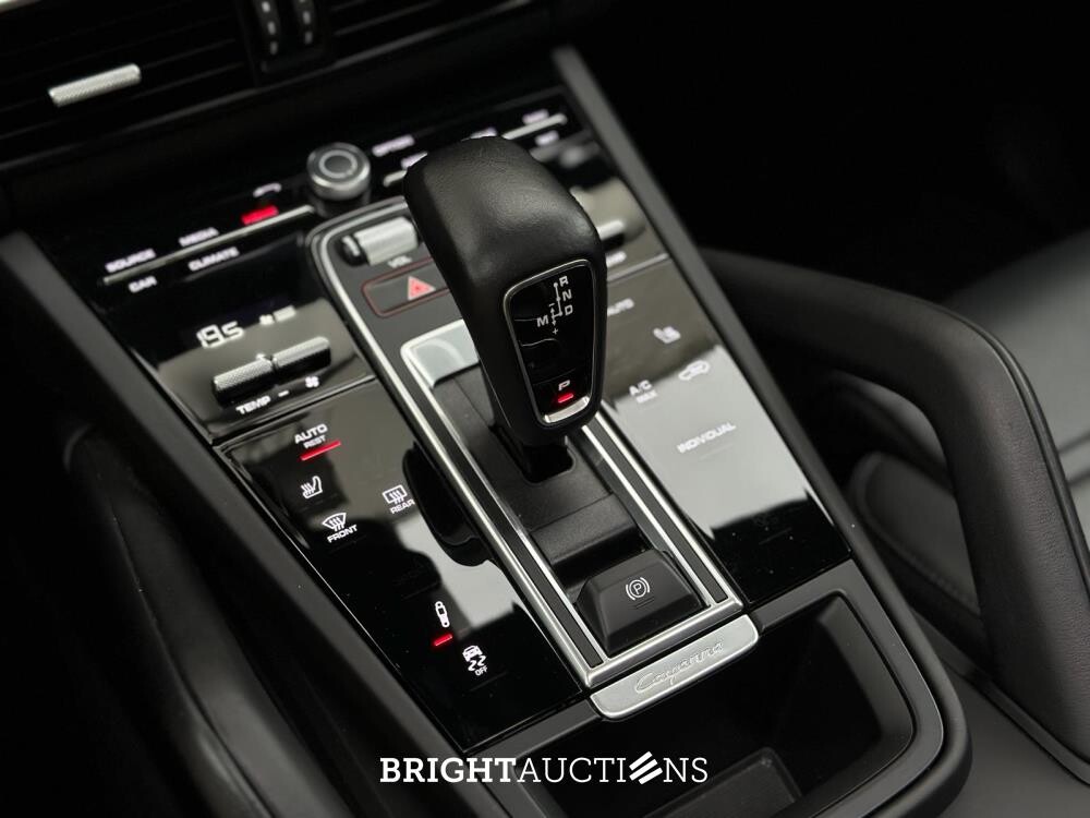 Porsche Cayenne E-Hybrid Platinum Edition 3.0 V6 462pk 2023 (Origineel-NL), NL-kenteken -Sport-Chrono-