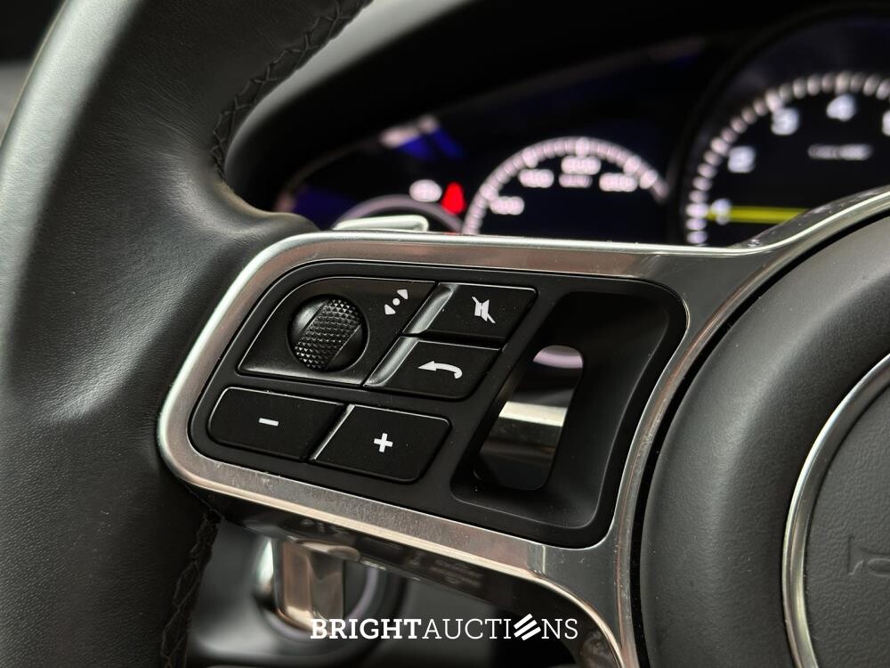 Porsche Cayenne E-Hybrid Platinum Edition 3.0 V6 462pk 2023 (Origineel-NL), NL-kenteken -Sport-Chrono-