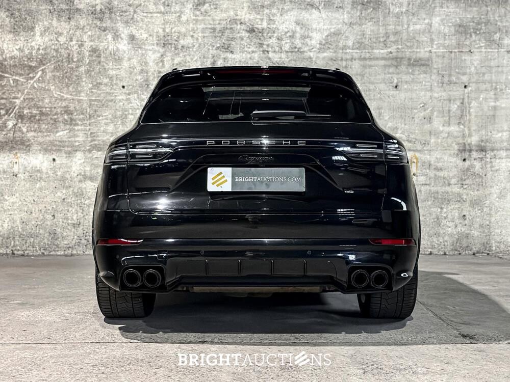 Porsche Cayenne E-Hybrid Platinum Edition 3.0 V6 462pk 2023 (Origineel-NL), NL-kenteken -Sport-Chrono-