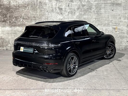 Porsche Cayenne E-Hybrid Platinum Edition 3.0 V6 462pk 2023 (Origineel-NL), NL-kenteken -Sport-Chrono-