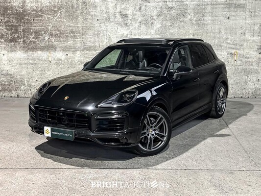 Porsche Cayenne E-Hybrid Platinum Edition 3.0 V6 462pk 2023 (Origineel-NL), NL-kenteken -Sport-Chrono-