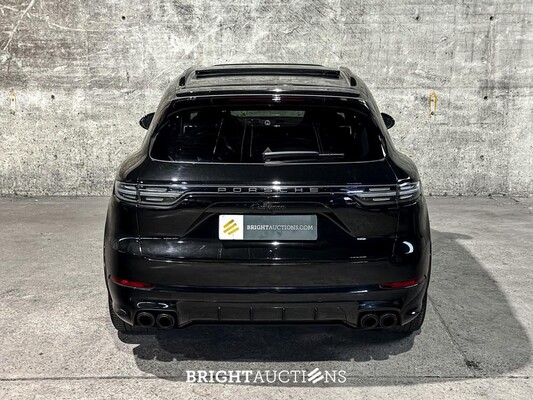 Porsche Cayenne E-Hybrid Platinum Edition 3.0 V6 462pk 2023 (Origineel-NL), NL-kenteken -Sport-Chrono-